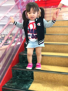 「Champion（チャンピオン）のアイテム（ブルゾン）」を使った、R＊chanさん（キッズ・80cm）の春コーディネート