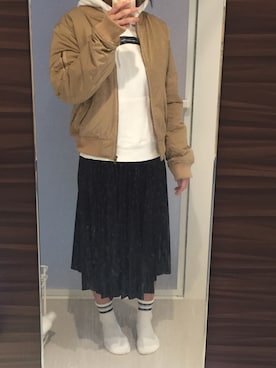 「JUNOAH（ジュノア）のアイテム（MA-1）」を使った、rikka さん（レディース・158cm）の春コーディネート
