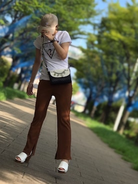 「Guess（ゲス）のアイテム（腕時計）」を使った、Raiyaさん（レディース・158cm）の秋コーディネート