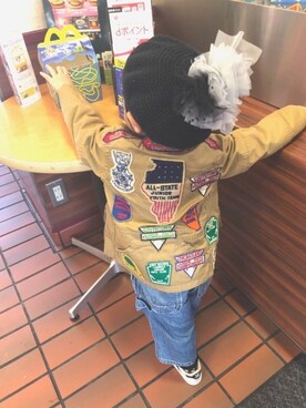 「GO TO HOLLYWOOD（ゴートゥーハリウッド）のアイテム（サロペット/オーバーオール、ブルー系）」を使った、♡Mei♡さん（キッズ・100cm）の春コーディネート