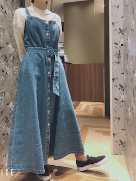 「デニムワンピース」｜「アイテム（スリッポン）」を使った、遊佐さん（レディース・153cm）の冬コーディネート