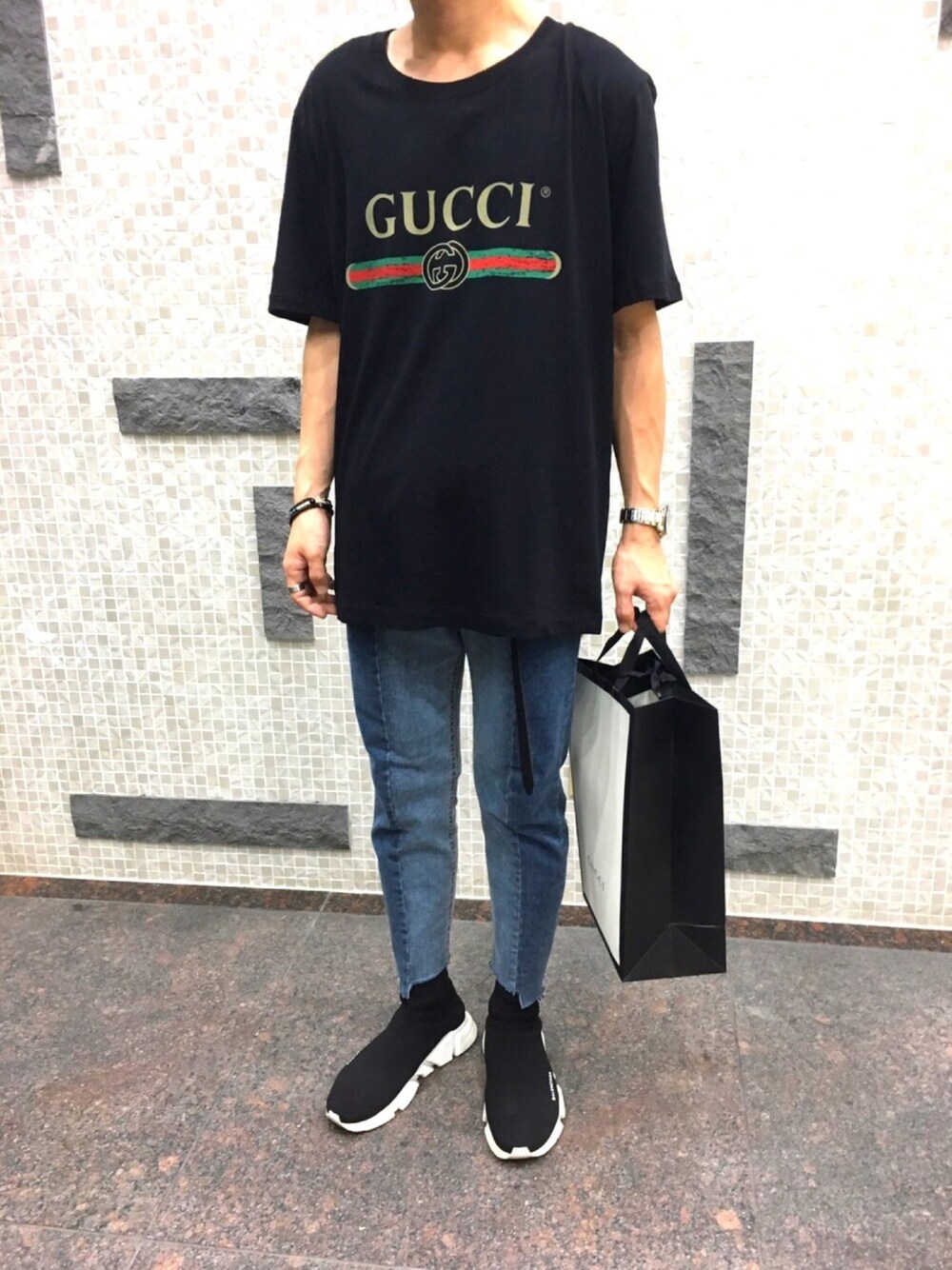 yasuhiro.kawaさんの「Gucci - ロゴ Tシャツ - women - コットン - L（GUCCI）」を使ったコーディネート