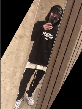 「GIVENCHY（ジバンシイ）のアイテム（パーカー）」を使った、yasuhiro.kawaさん（メンズ・172cm）の冬コーディネート