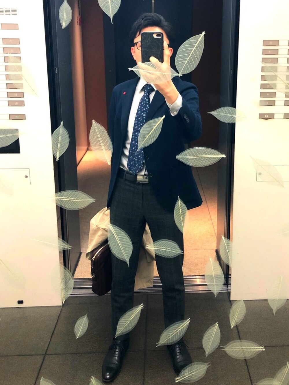「タグ付けのやり方初めて知った、ISAIA、pt01、TOM FORD、万双、ジャケパン」｜「PT01のアイテム（スラックス、グレー系）」を使った、matashita monsterさん（メンズ・177cm）の秋コーディネートの1枚目の写真