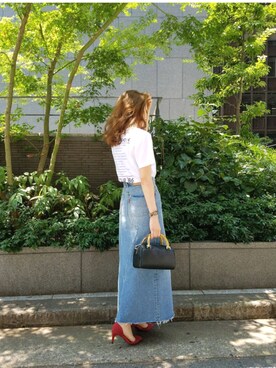 リメイクデニムマキシスカートを使った人気ファッションコーディネート 