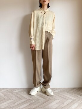 「STUDIOUS（ステュディオス）のアイテム（トップス）」を使った、RIKAさん（レディース・168cm）の秋コーディネート