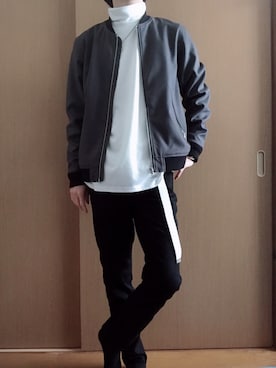 「Confirm（コンファーム）のアイテム（MA-1）」を使った、こーたろーさん（メンズ・168cm）の春コーディネート