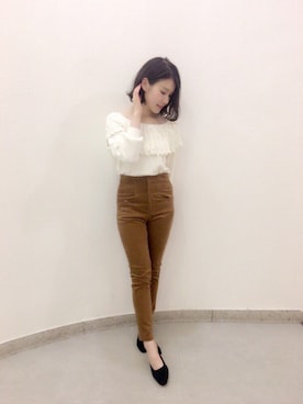 「Supreme.La.La.（シュープリームララ）のアイテム（パンツ）」を使った、Kana Takeyachiさん（レディース・159cm）の秋コーディネート