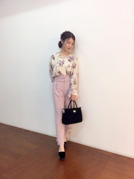 「Supreme.La.La.（シュープリームララ）のアイテム（パンツ）」を使った、Kana Takeyachiさん（レディース・159cm）の秋コーディネート