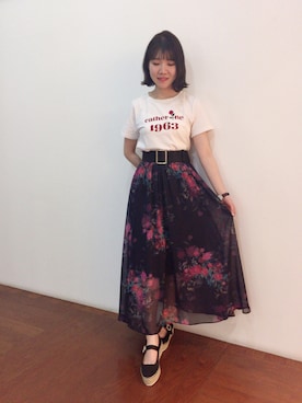 「Supreme.La.La.（シュープリームララ）のアイテム（スカート）」を使った、Kana Takeyachiさん（レディース・159cm）の春コーディネート