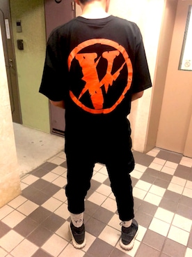 「VLONE（ヴィーロン）のアイテム」を使った、$EE cyanさん（メンズ・173cm）の夏コーディネート