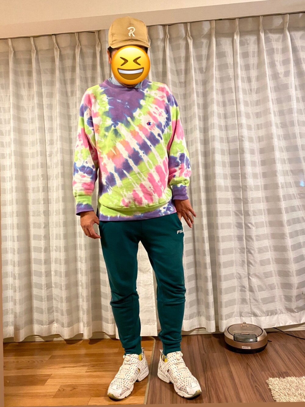 「古着、古着コーデ、タイダイ柄、Champion、FILA、reebok、おじさん」｜「Championのアイテム（スウェット、その他）」を使った、松さん（メンズ・178cm）の秋コーディネートの1枚目の写真