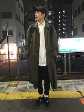 「アイテム（トレンチコート、グリーン系）」を使った、だいそんさん（メンズ・175cm）の冬コーディネート