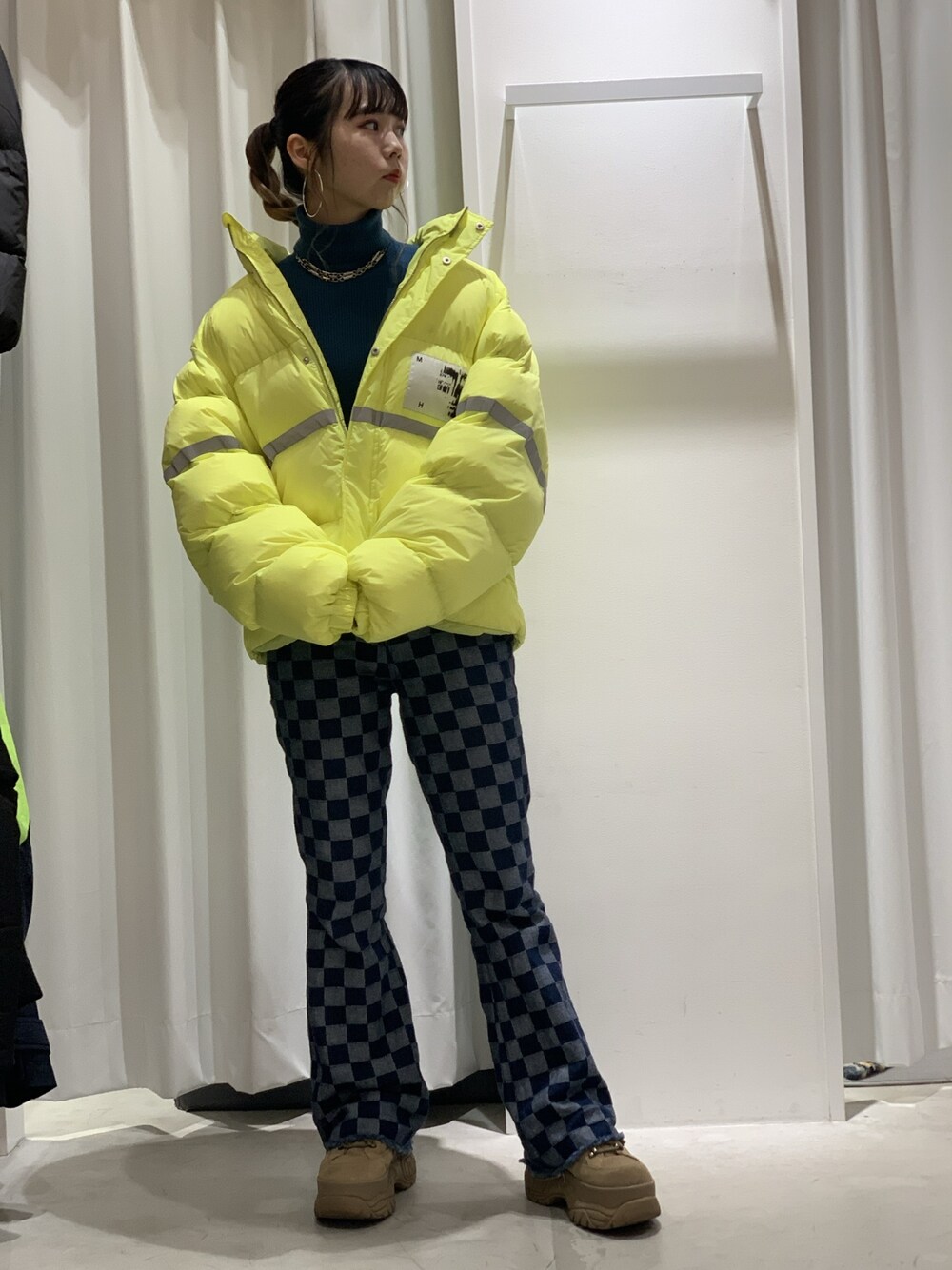「冬アウター、ダウンジャケット、misbhv、LHP、ootd、今日のコーデ、休日スタイル」｜「MISBHVのMISBHV/ミスビヘイブ/REFLECTIVE DOWN JACKET　YELLOW（ダウンジャケット/コート、イエロー系）」を使った、moneさん（レディース・160cm）の冬コーディネートの1枚目の写真
