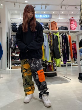 「アイテム（カーゴパンツ、イエロー系）」を使った、moneさん（レディース・160cm）の冬コーディネート