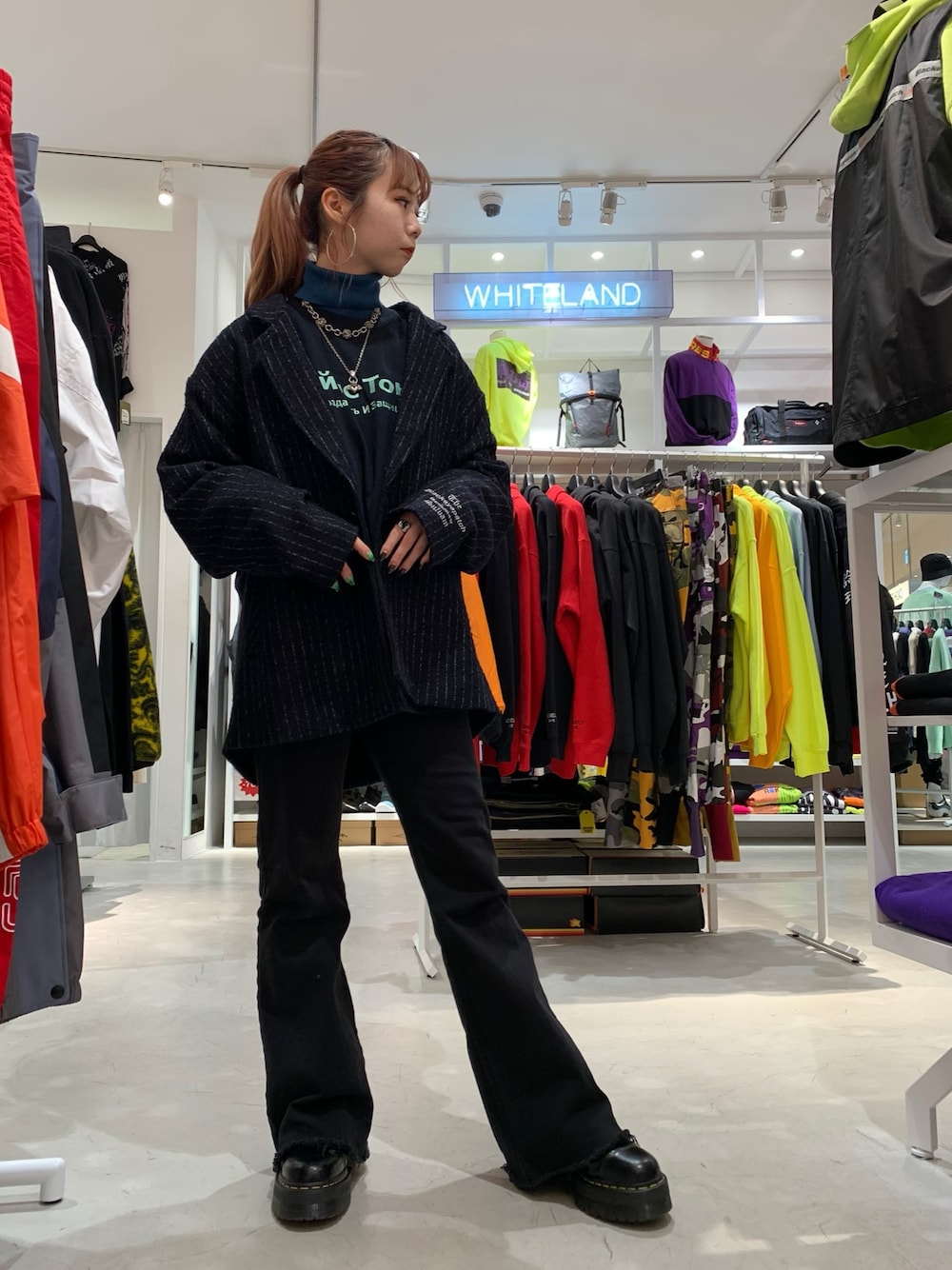 「ジャケット、大人カジュアル、休日スタイル、春アウター、ootd、春コーデ、今日のコーデ、blackeyepatch」｜「BlackEyePatchのアイテム（ジャケット/アウター、ブラック系）」を使った、moneさん（レディース・160cm）の春コーディネートの1枚目の写真