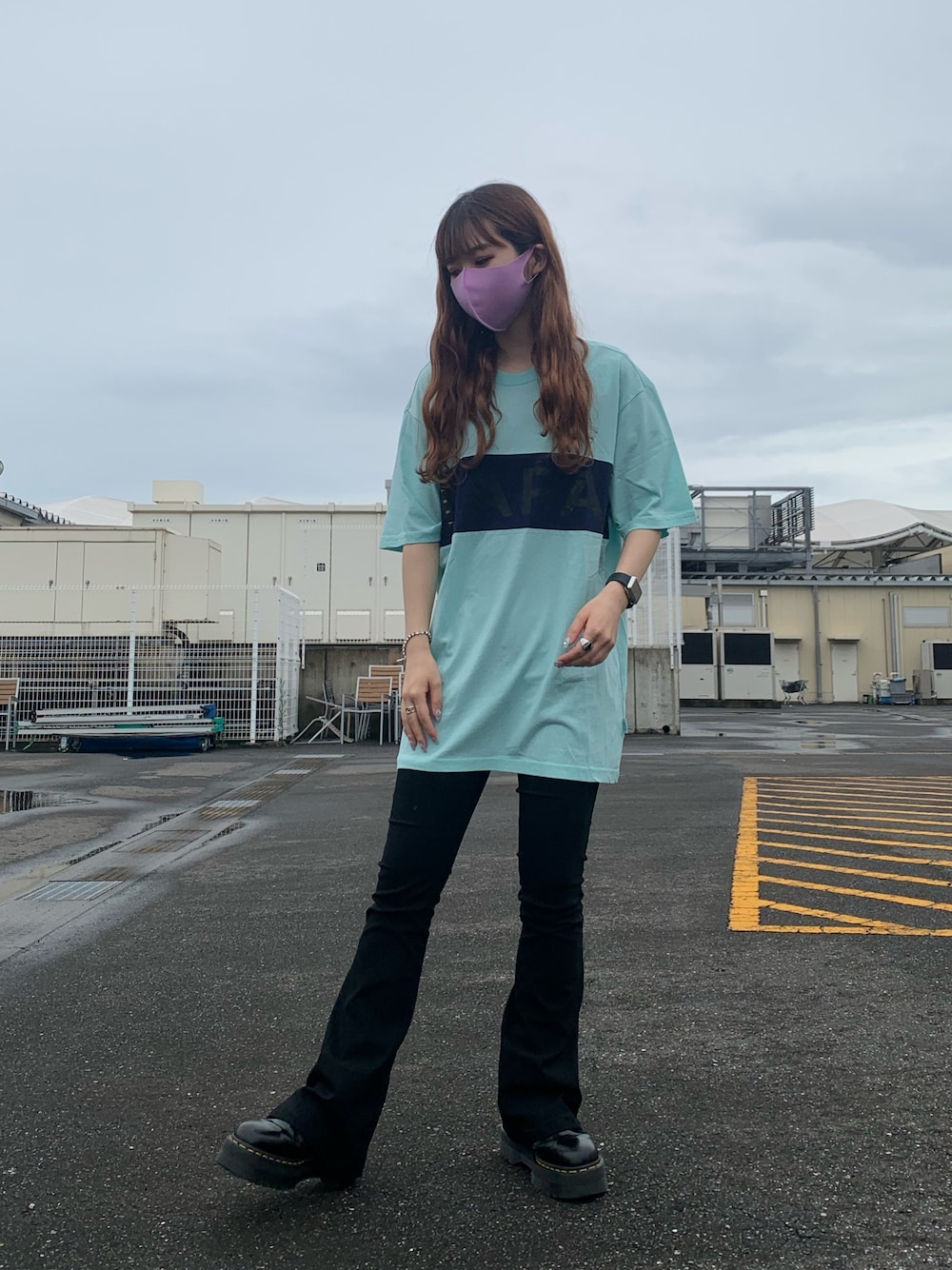 「カジュアルコーデ、シンプルコーデ、ootd、LHP、今日のコーデ、休日スタイル、フレアパンツ」｜「Napapijriのアイテム（Tシャツ/カットソー、ブルー系）」を使った、moneさん（レディース・160cm）の夏コーディネートの1枚目の写真