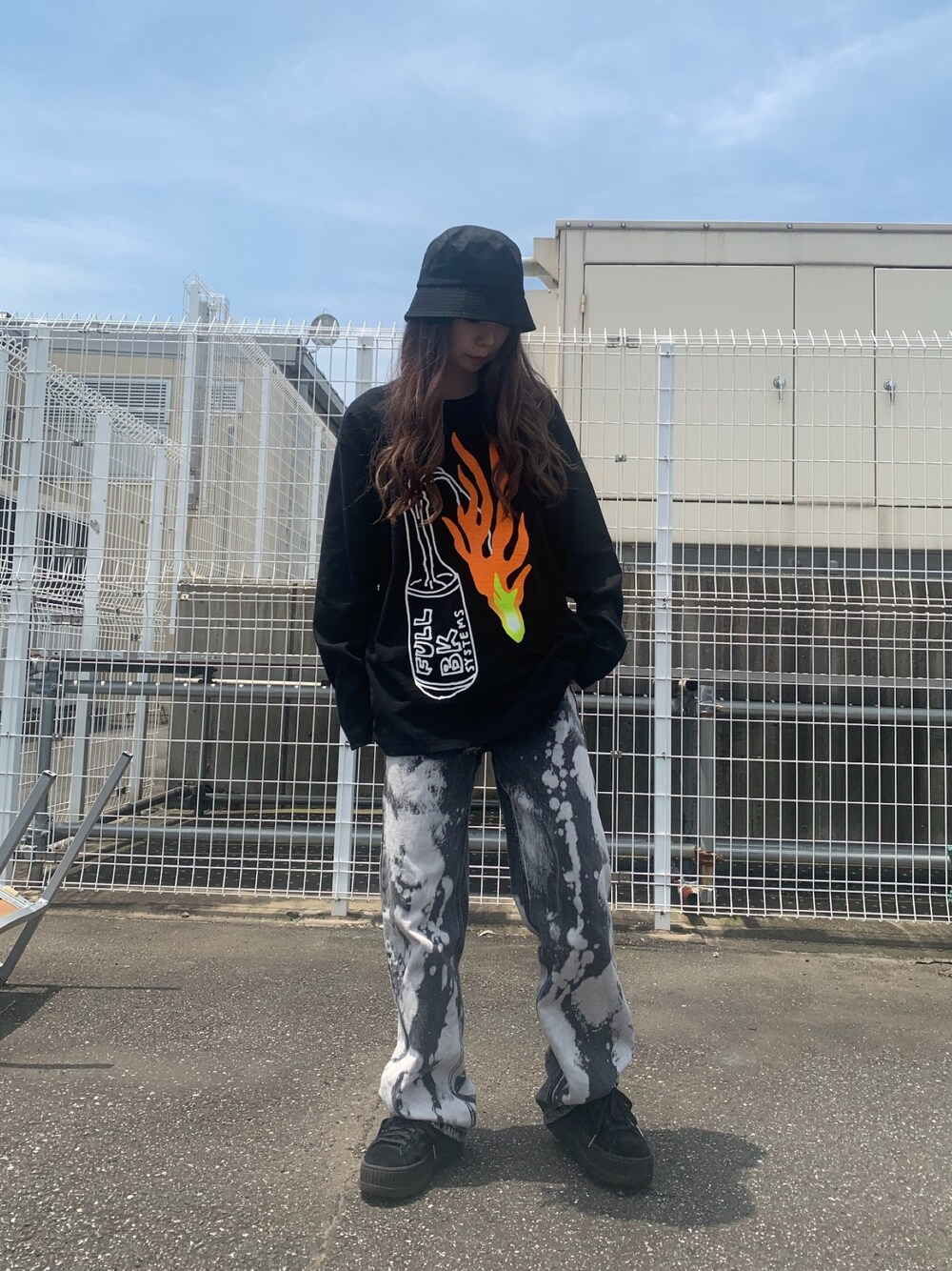 「夏、ootd、メンズライク、ロンT、FULLBK、ストリート、今日のコーデ、休日スタイル、カジュアル」｜「FULL-BKのFULL-BK/フルビーケー/COCKTAIL L/S T-SHIRTS（Tシャツ/カットソー、ブラック系）」を使った、moneさん（レディース・160cm）の夏コーディネートの1枚目の写真