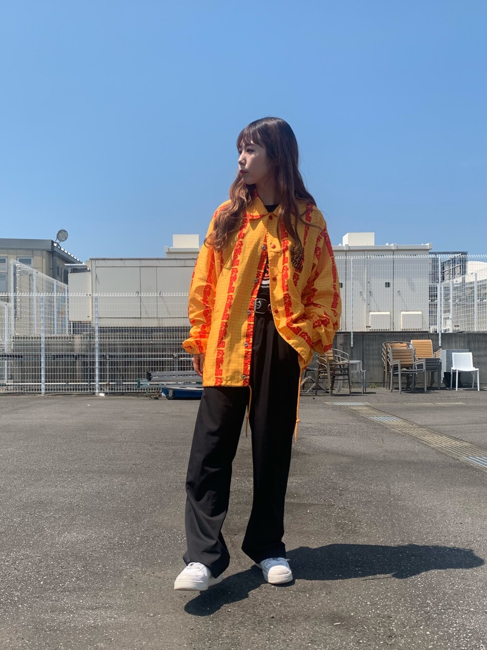 「パンツスタイル、ラフ、ootd、LHP、blackeyepatch、今日のコーデ、休日スタイル、広告の品」｜「BlackEyePatchのアイテム（ジャケット/アウター、オレンジ系）」を使った、moneさん（レディース・160cm）の夏コーディネートの1枚目の写真