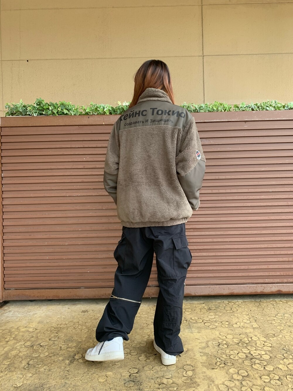 「アウター、カジュアル、LHP、冬コーデ、休日スタイル、ootd、今日のコーデ、KaneZ」｜「KaneZのkaneZ/ケインズ/Russian Army NylonJacket（ブルゾン、グリーン系）」を使った、moneさん（レディース・160cm）の秋コーディネートの1枚目の写真