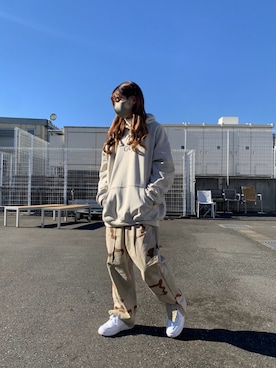 「HBNS（ハバノス）のアイテム（パンツ）」を使った、moneさん（レディース・160cm）の冬コーディネート