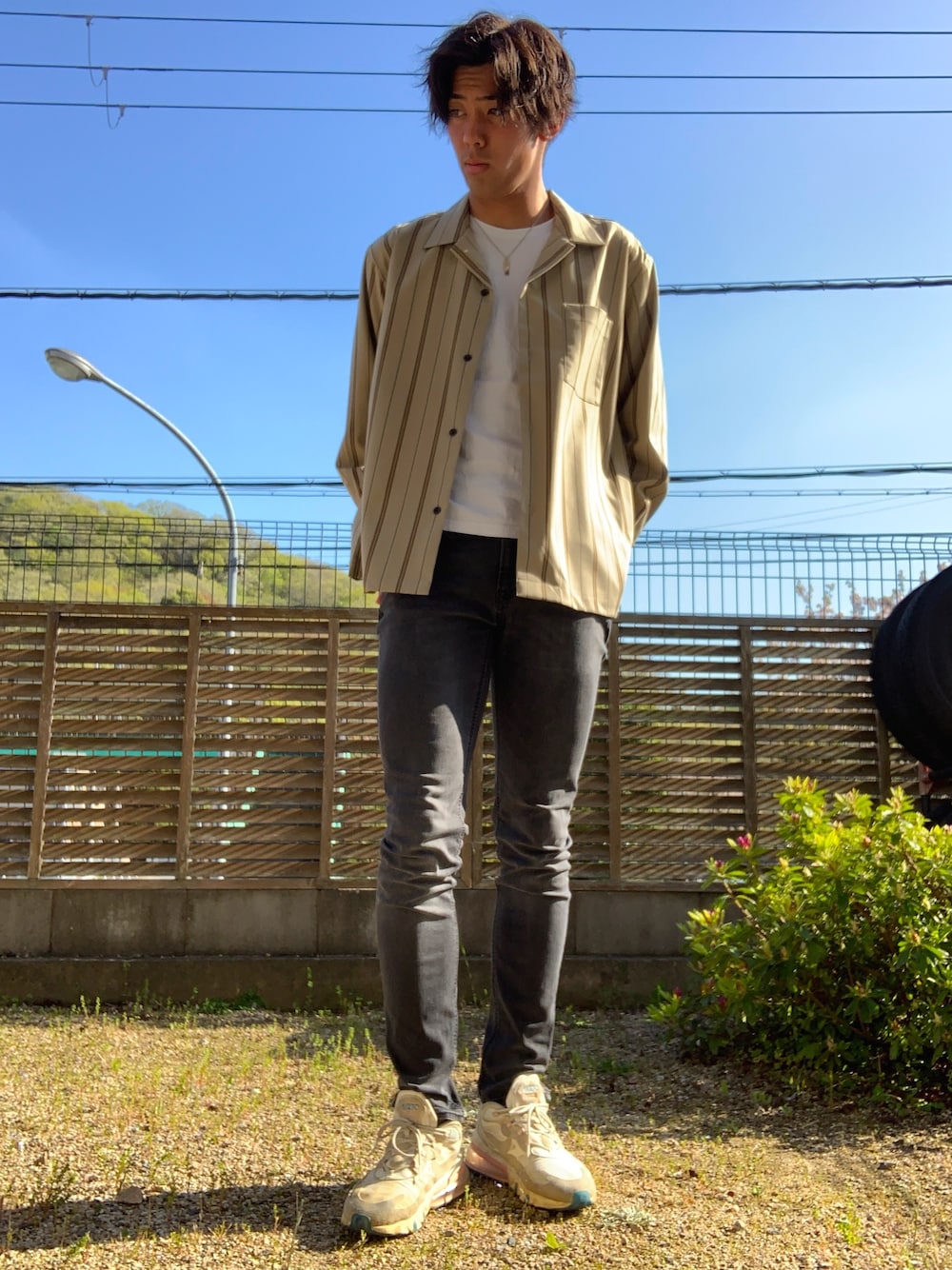 「おうちファッション、オープンカラーシャツ、GU、UNIQLO、NIKE、Paul Smith、春コーデ、高校生、プチプラ、黒スキニー」｜「GUのアイテム（デニムパンツ、ブラック系）」を使った、Takutoさん（メンズ・190cm）の春コーディネートの1枚目の写真