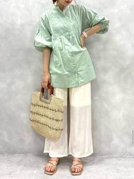 「アイテム（サンダル、ゴールド系）」を使った、madomadoさん（レディース・161cm）の春コーディネート