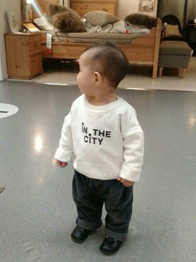 「no brand（ノーブランド）のアイテム（チノパンツ）」を使った、puddingさん（キッズ・70cm）の冬コーディネート