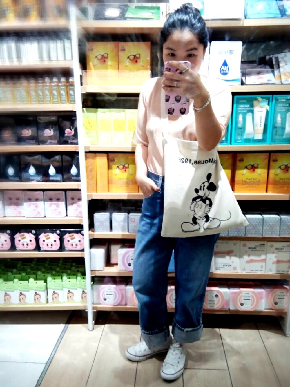 「no brandのアイテム（Tシャツ/カットソー、ピンク系）」を使った、puddingさん（レディース・150cm）の夏コーディネートの1枚目の写真