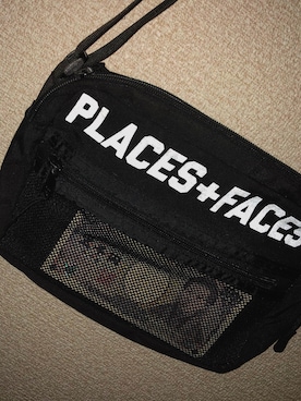 「placesfacesのアイテム（ショルダーバッグ、ブラック系）」を使った、jinさん（メンズ）の冬コーディネート