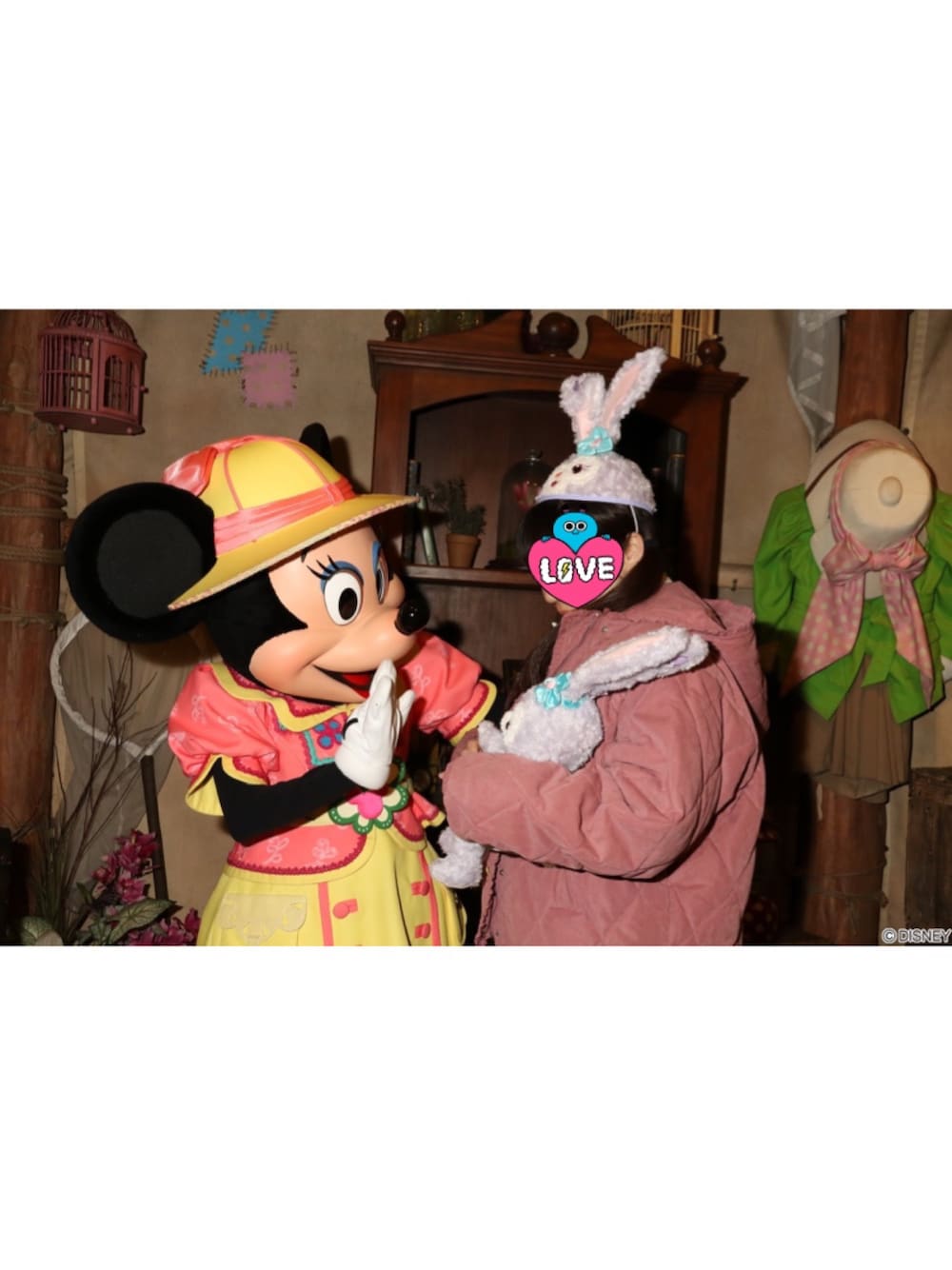 「ディズニー、ディズニーコーデ、ディズニーシー、ミニー、ステラルー、メリージェニー、ピンク、休日スタイル」｜「merry jennyのフリルキルティングフードジャケット（ダウンジャケット/コート、ピンク系）」を使った、もえりん✩⃛さん（レディース・154cm）の冬コーディネートの1枚目の写真