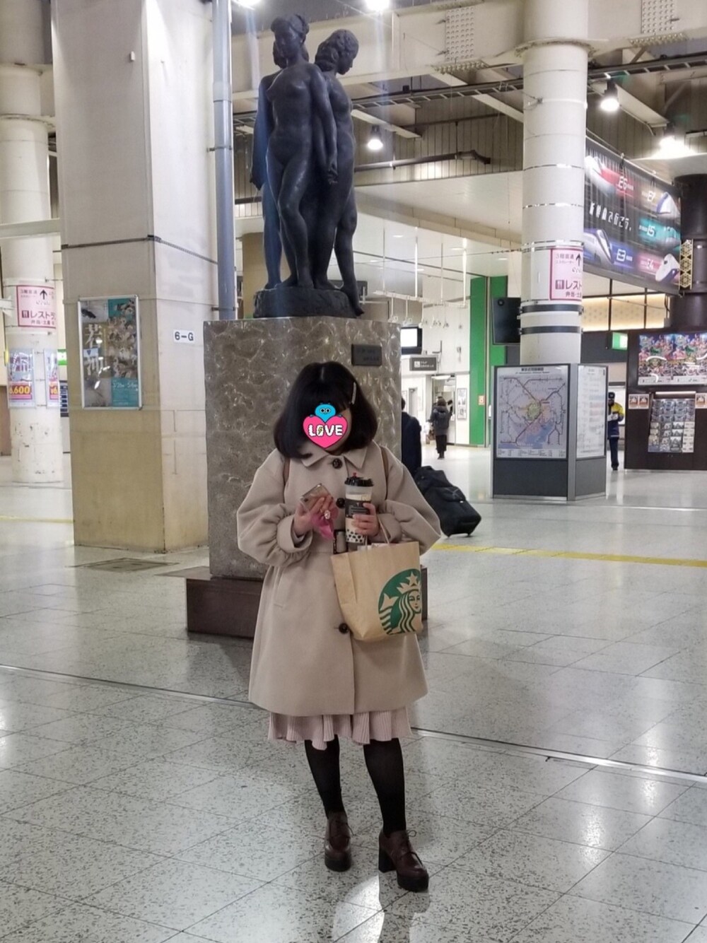 「休日スタイル、ワンピース、ピンク、厚底シューズ、ボブ、Heather、dazzlin、ガーリー」｜「Heatherのアイテム（ジャケット/アウター、ベージュ系）」を使った、もえりん✩⃛さん（レディース・154cm）の冬コーディネートの1枚目の写真