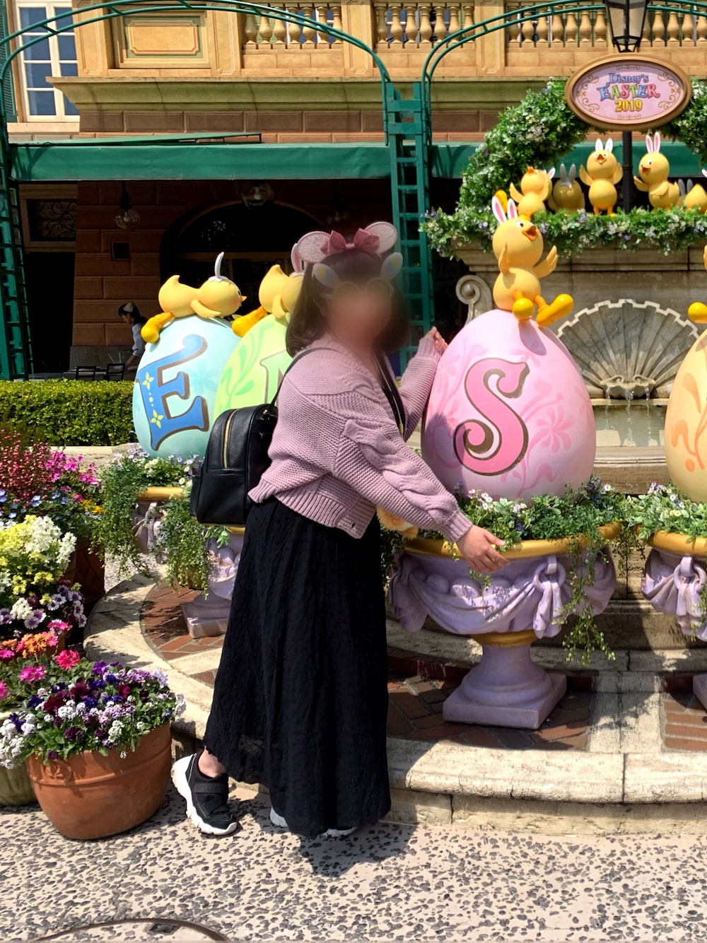 「ディズニー、ディズニーコーデ、ディズニーシー、イースター、ディズニーイースター、カチューシャ、お揃いコーデ、双子コーデ、ワンピース」｜「MAJESTIC LEGONのアイテム（カーディガン/ボレロ、パープル系）」を使った、もえりん✩⃛さん（レディース・154cm）の春コーディネートの1枚目の写真