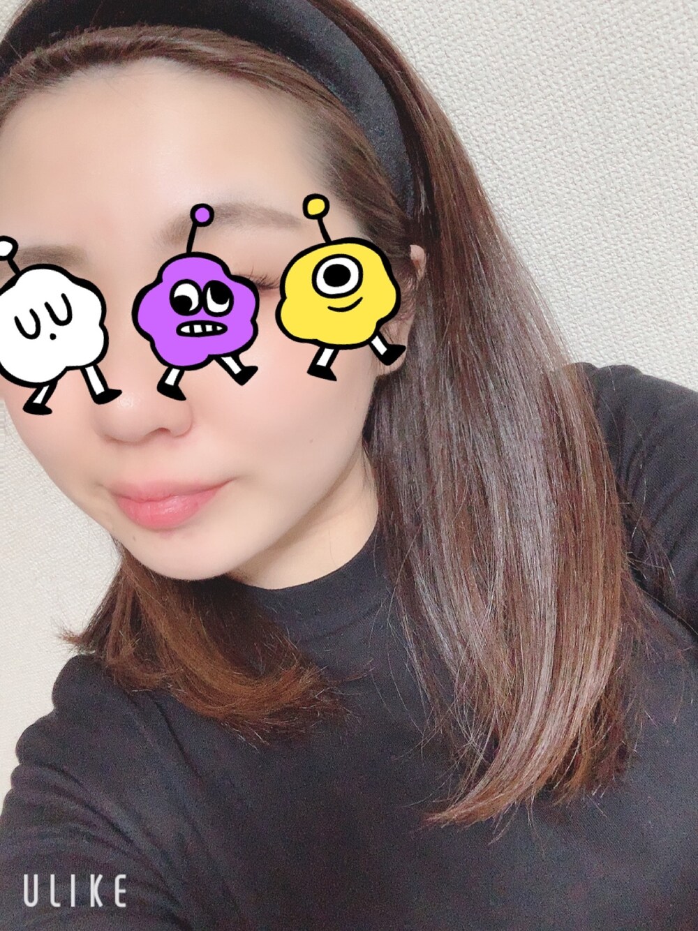 「ミディアムヘア、カチューシャ、髪型、ヘアアレンジ、休日スタイル、冬」｜「GUのアイテム（ワンピース、ブラック系）」を使った、もえりん✩⃛さん（レディース・154cm）の秋コーディネートの1枚目の写真