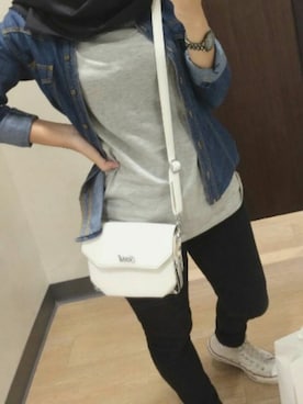 「Ghost（ゴースト）のアイテム」を使った、Utin Fitrianaさん（レディース・159cm）の春コーディネート