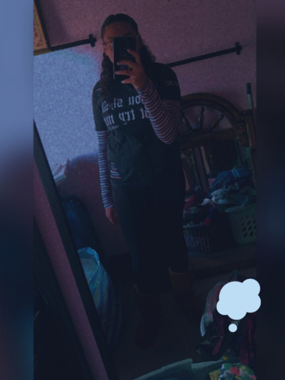 ブラック系のシャツ/ブラウス、ブラウン系のブーツ、その他のシャツ/ブラウスを着用したレディースの冬コーディネートの1枚目の写真