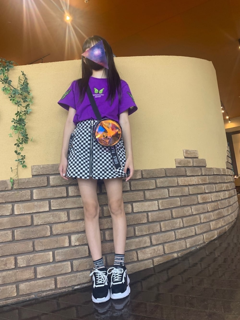 「repipi armario、PINK-latte(PINK-latte)、夏だ！Tシャツ着よう！、スカート、ピープス女子、JSガール」｜「LOVETOXICのハイテクスニーカー（スニーカー、ブラック系）」を使った、maaryoさん（キッズ・147cm）の夏コーディネートの1枚目の写真