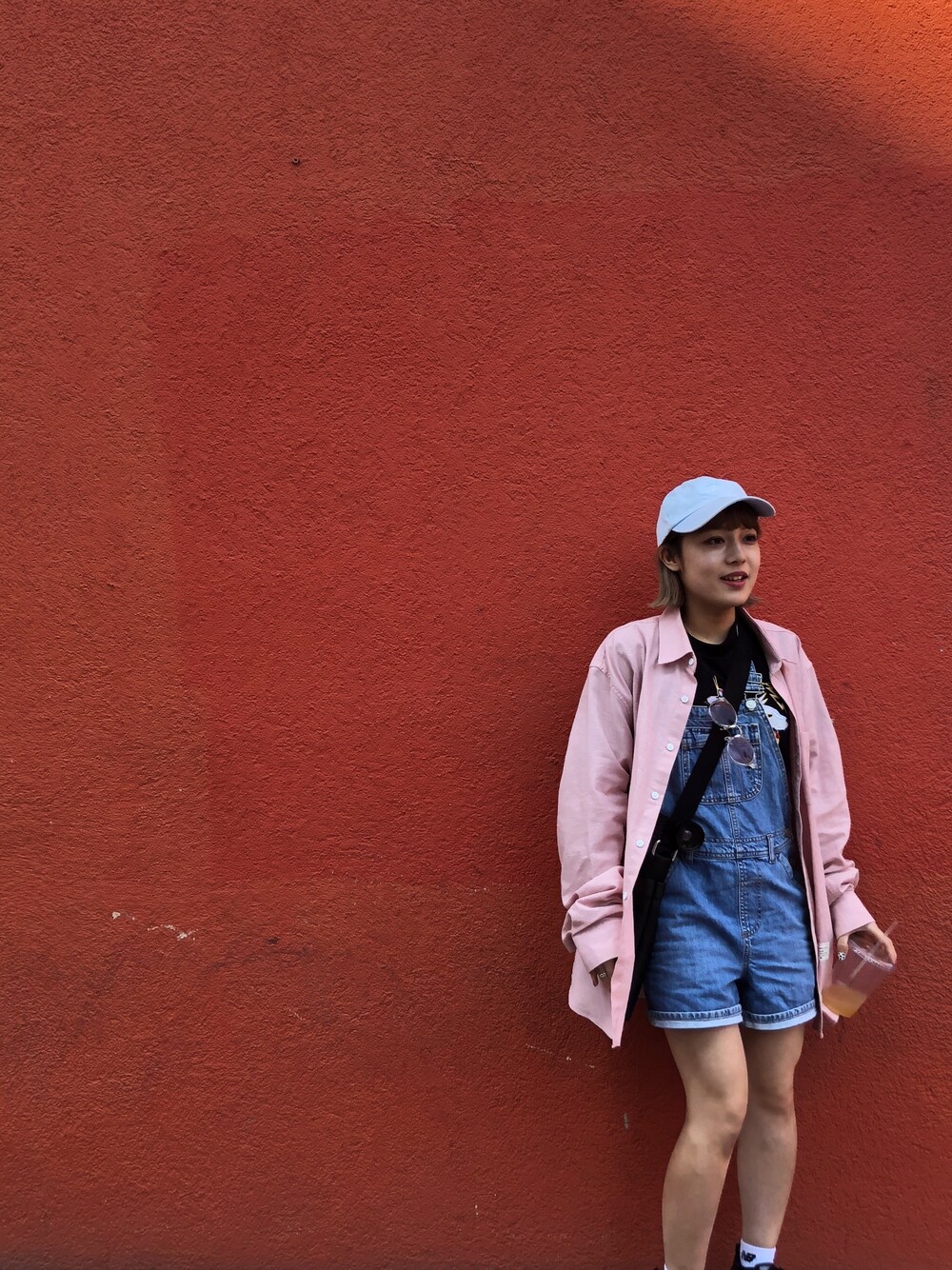 「USA、Los Angeles、hollywood、summer、VINTAGE、sporty、ストリートMIX、古着MIX、ピンク、キャップ」｜「homieのアイテム（キャップ、ブルー系）」を使った、タコポニさん（レディース・150cm）の春コーディネートの1枚目の写真