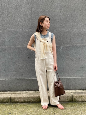 「クリアサンダル」｜「アイテム（サロペット/オーバーオール）」を使った、やっすーさん（レディース・158cm）の春コーディネート