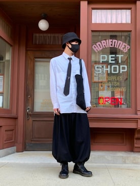 「Alexander McQueen（アレキサンダーマックイーン）のアイテム（フォーマルスーツ/小物）」を使った、takaさん（メンズ・178cm）の秋コーディネート
