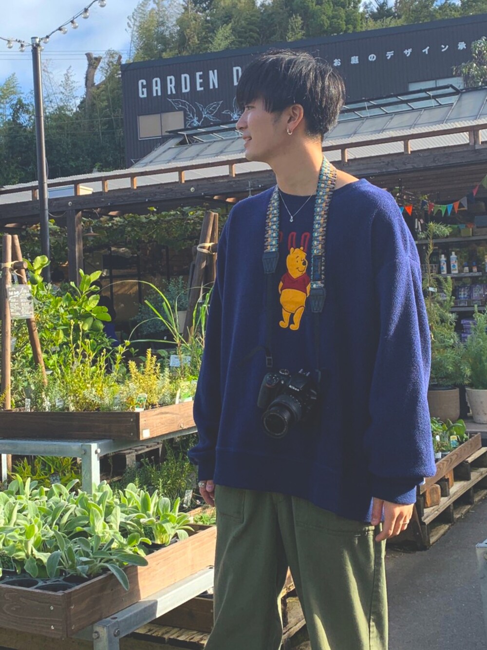 「古着、used、converse、ぷーさん、disney、カーゴパンツ、ボア、SENSE OF PLACE by URBAN RESEAR、古着MIX、おしゃれさんと繋がりたい」｜「usedのアイテム（スウェット、ブルー系）」を使った、ssssssssshingoさん（メンズ・180cm）の冬コーディネートの1枚目の写真