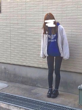 「adidas（アディダス）のアイテム（パーカー）」を使った、ねこさん（レディース・158cm）の冬コーディネート