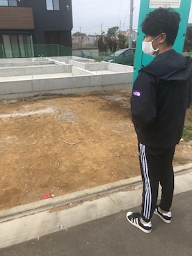 「ザノースフェイス」｜「アイテム（マウンテンパーカー）」を使った、タイシローさん（メンズ・175cm）の春コーディネート