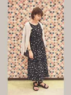 「小花柄ワンピース」｜「アイテム（サンダル）」を使った、☺︎由佳☺︎さん（レディース・160cm）の夏コーディネート