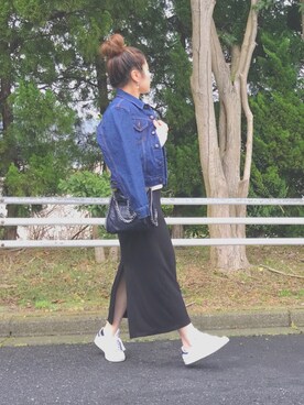 「AZUL by moussy（アズールバイマウジー）のウォッシャブルソフトタッチV/N長袖PO（ニット/セーター）」を使った、ayumiさん（レディース・160cm）の春コーディネート