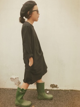 「AIGLE（エーグル）のアイテム（レインシューズ）」を使った、micooさん（キッズ・120cm）の秋コーディネート