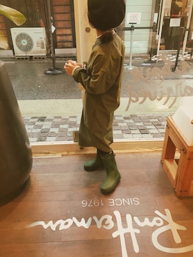 「AIGLE（エーグル）のアイテム（レインシューズ）」を使った、micooさん（キッズ・120cm）の秋コーディネート