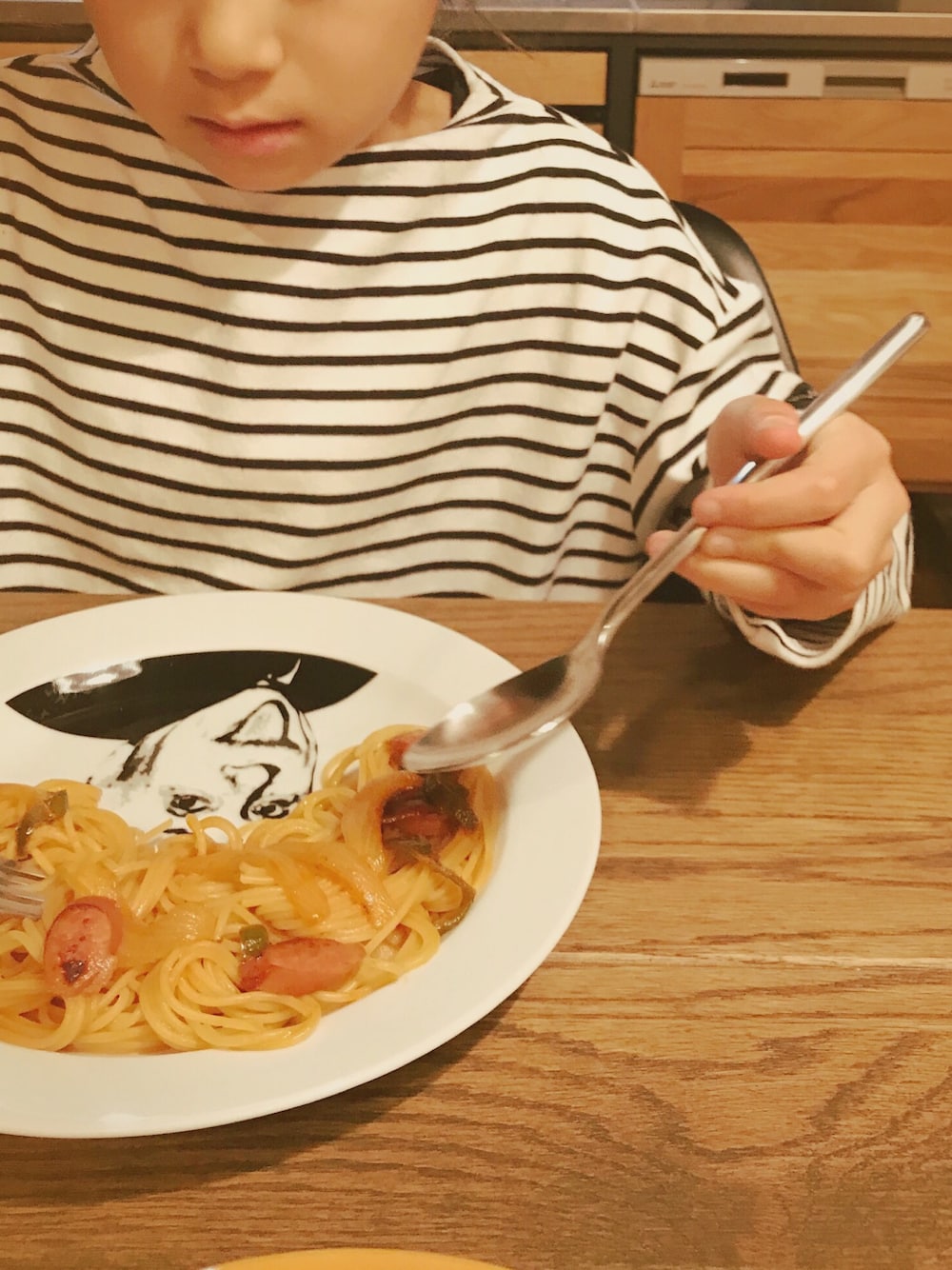 「アインシュタイン」｜「by LOVEiTのボーダーボトルネック長袖Tシャツ（Tシャツ/カットソー、ホワイト系）」を使った、micooさん（キッズ・120cm）の春コーディネートの1枚目の写真