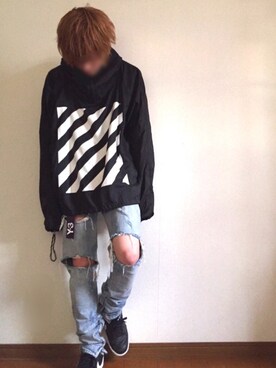 「off white（オフホワイト）のアイテム（その他アウター）」を使った、れむさん（メンズ・175cm）の春コーディネート
