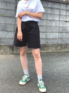 「natto（ナット）のアイテム」を使った、栞さん（レディース・163cm）の秋コーディネート